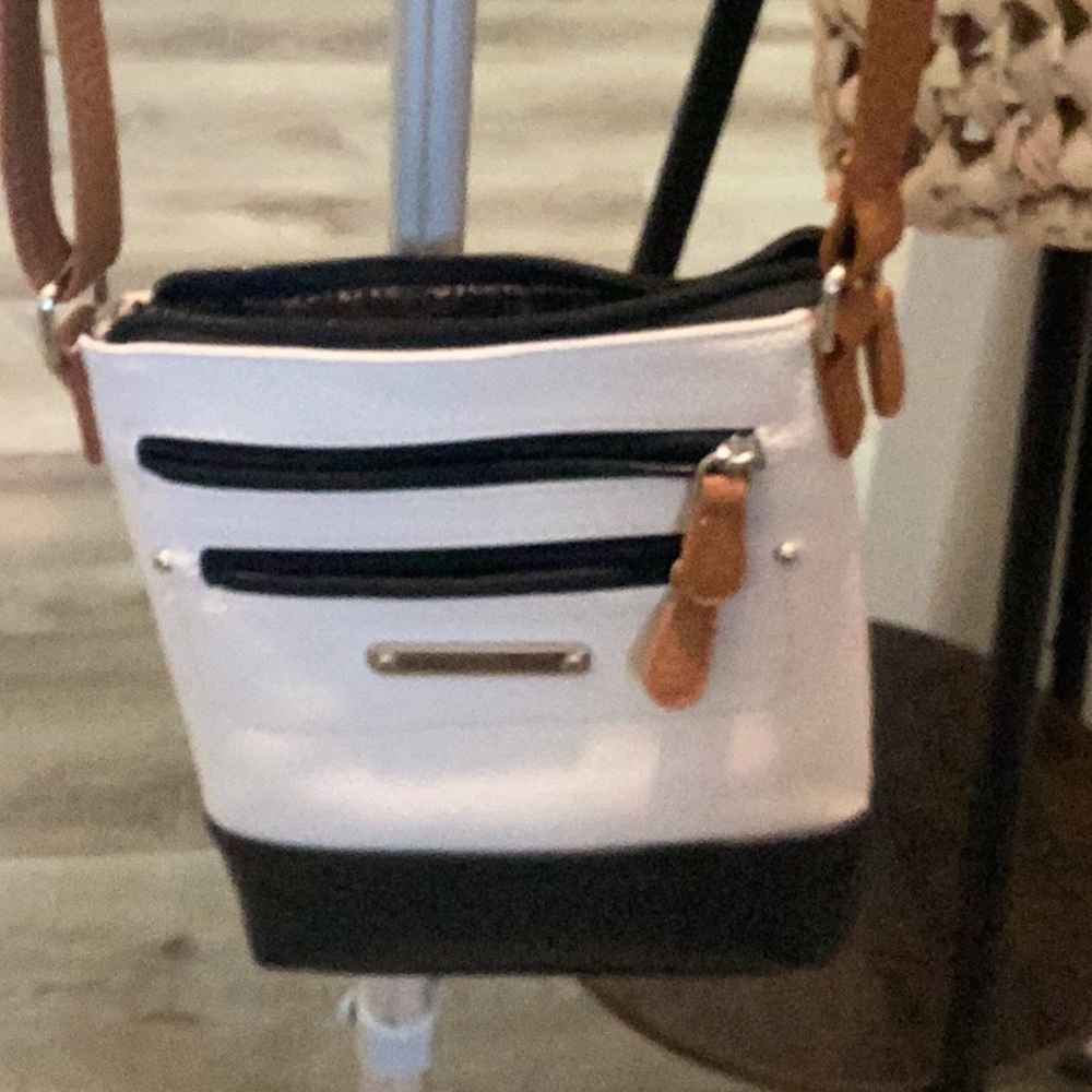 Stylish White and Black Women's crossover bag leather clean inside no call outs